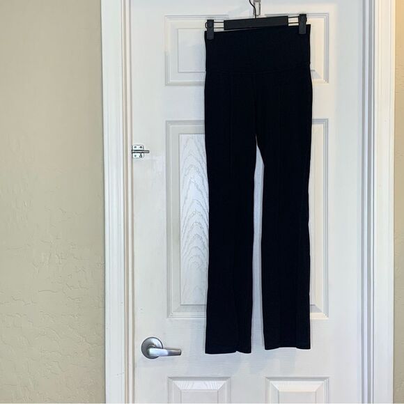 Aritzia TnAction TnaLIFE Split Hem Hi-Rise Long Flared Leggings Size Small - Picture 4 of 12